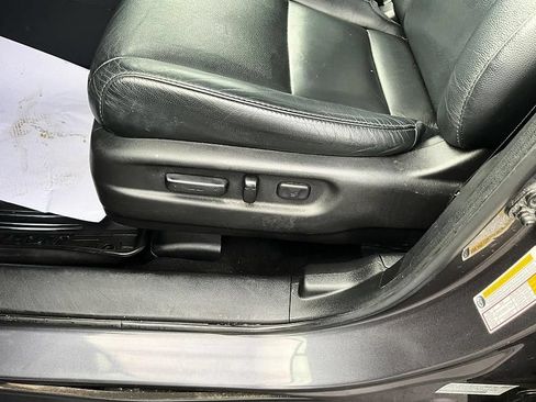 Used 2020 Honda Pilot Touring image 16