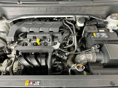 Used 2025 Hyundai Venue SEL FWD image 31