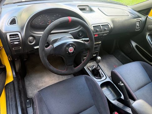 Used 2001 Acura Integra Type R FWD image 12
