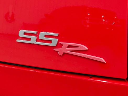 Used 2003 Chevrolet SSR w/ Preferred Equipment Group RWD image 36
