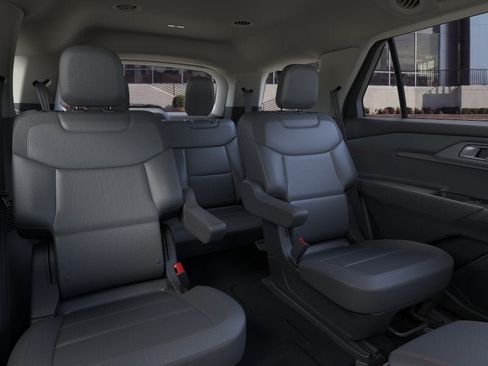 New 2026 Ford Explorer Active w/ Active Comfort Package RWD image 34