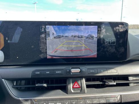 Used 2025 Kia K4 LXS image 23