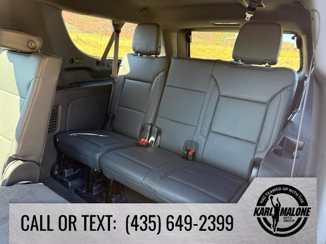 Used 2025 Chevrolet Suburban LT AWD/4WD image 30