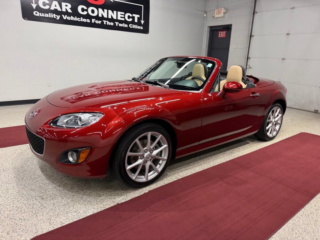 Used 2012 MAZDA MX-5 Miata Grand Touring w/ Premium Pkg RWD image 2