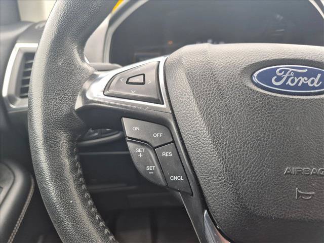 Used 2022 Ford Edge Titanium AWD/4WD image 13