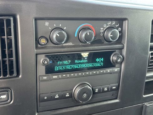 Used 2024 GMC Savana 2500 w/ Driver Convenience Package image 12