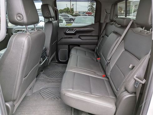 Used 2022 Chevrolet Silverado 1500 LTZ w/ LTZ Premium Package AWD/4WD image 27