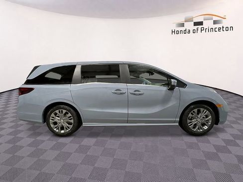 New 2026 Honda Odyssey Touring image 2