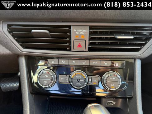 Used 2019 Volkswagen Jetta SEL FWD image 27