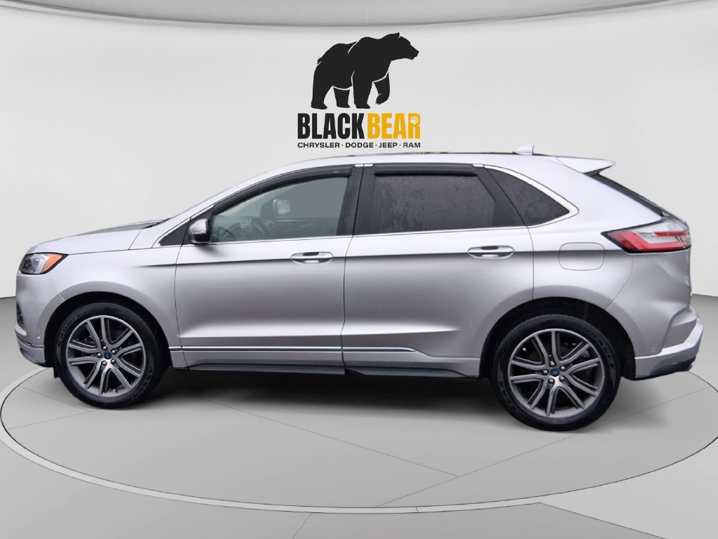 Used 2019 Ford Edge Titanium w/ Equipment Group 301A AWD/4WD image 6