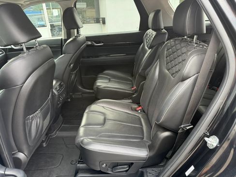 Used 2021 Hyundai Palisade Limited w/ Winter Package AWD/4WD image 13
