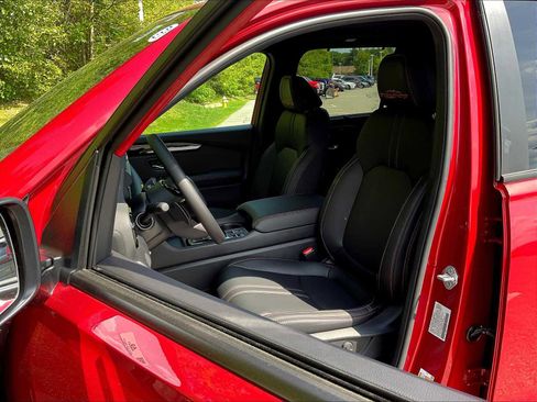 New 2025 Honda Pilot TrailSport image 11