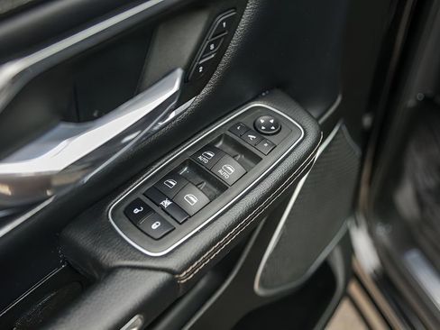 Used 2022 RAM 1500 Laramie w/ Sport Appearance Package AWD/4WD image 27