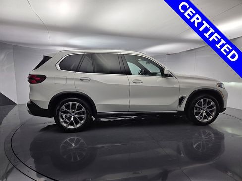 Certified 2024 BMW X5 sDrive40i w/ Premium Package image 12