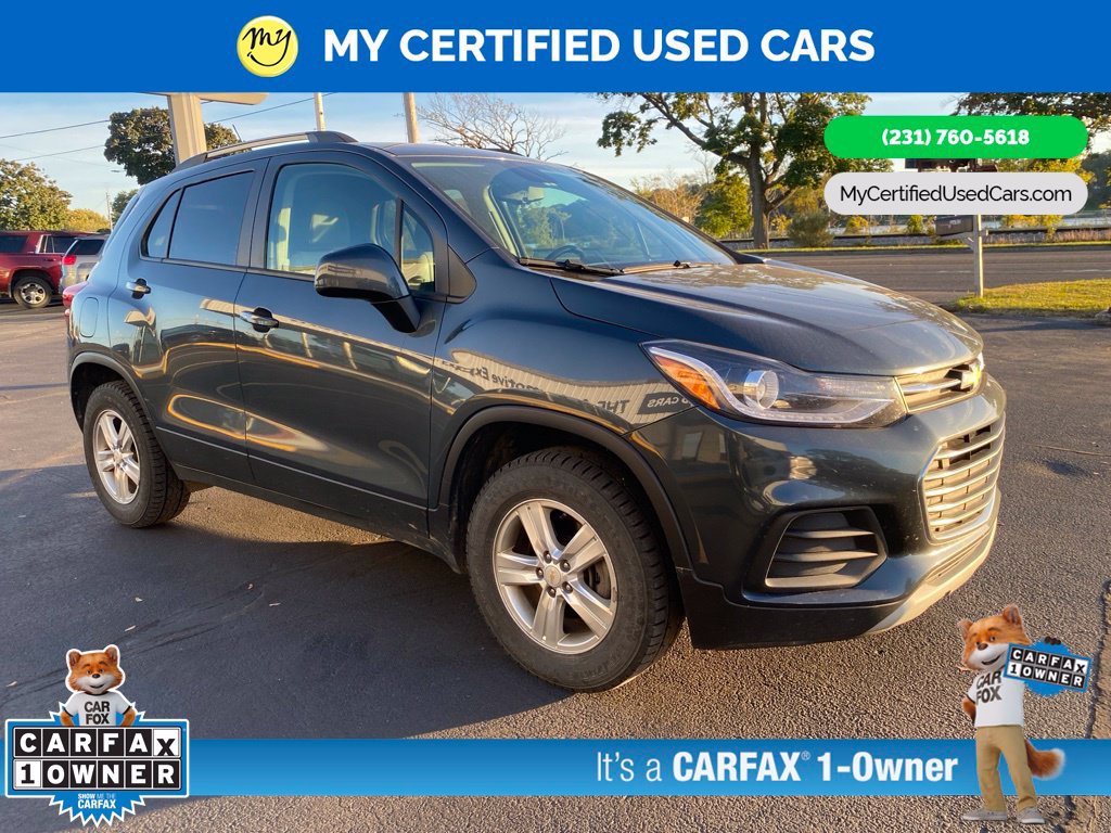 Used 2021 Chevrolet Trax LT w/ Premium Seat Package AWD/4WD image 3