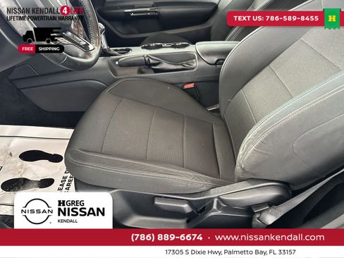 Used 2017 Ford Mustang Coupe image 16