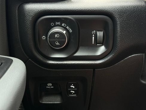 Used 2020 RAM 1500 Big Horn AWD/4WD image 28