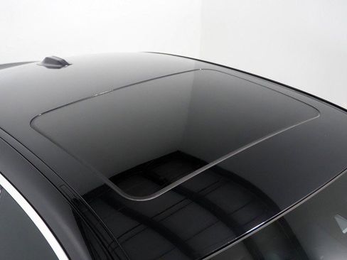 Used 2024 BMW i4 eDrive35 w/ Premium Package image 4