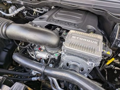 New 2026 RAM 1500 4x4 Crew Cab image 28