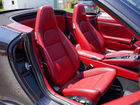 Used 2014 Porsche 911 Carrera 4S AWD/4WD image 35