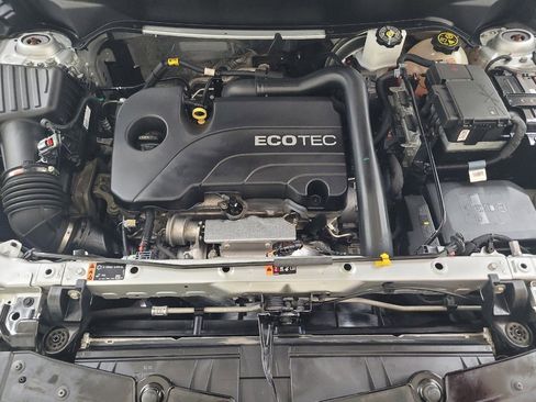 Used 2022 Chevrolet Equinox Premier image 30