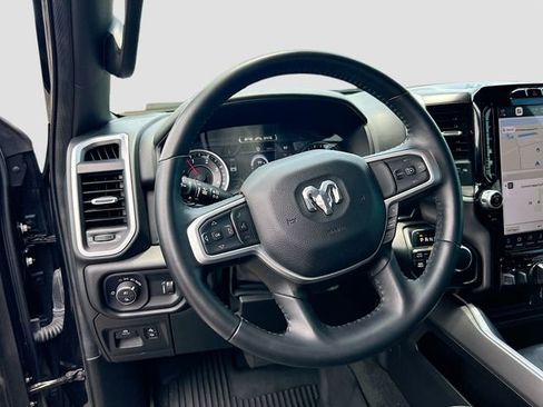 Used 2023 RAM 1500 Big Horn AWD/4WD image 8