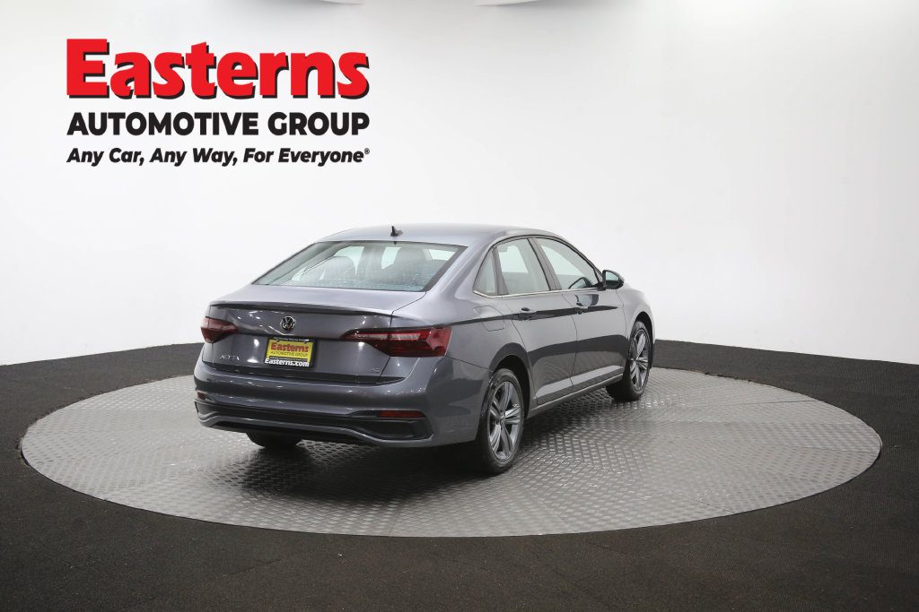 Used 2024 Volkswagen Jetta SE FWD image 41
