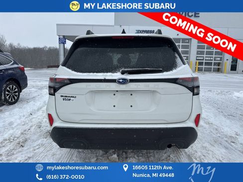 Used 2025 Subaru Forester Premium image 6
