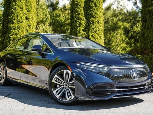 Used 2022 Mercedes-Benz EQS 450+ Sedan image 5