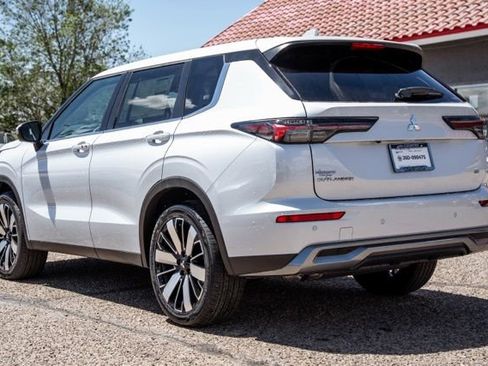 New 2026 Mitsubishi Outlander SE AWD/4WD image 7