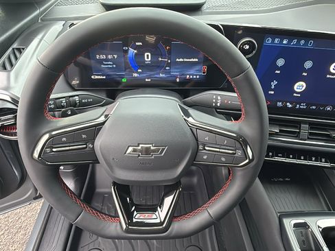 New 2026 Chevrolet Equinox EV RS image 17