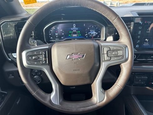 Used 2024 Chevrolet Silverado 1500 LT Trail Boss w/ Convenience Package II image 14