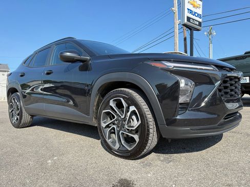 Used 2024 Chevrolet Trax RS w/ Driver Confidence Package FWD image 8