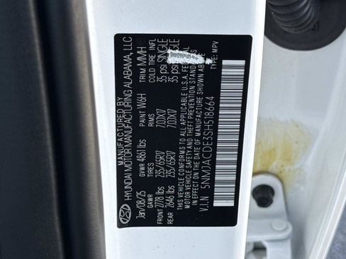 Used 2025 Hyundai Tucson SE image 30