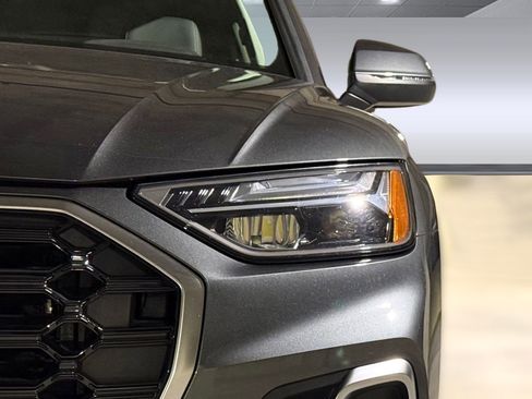 Used 2023 Audi Q5 2.0T Premium w/ Convenience Package image 10