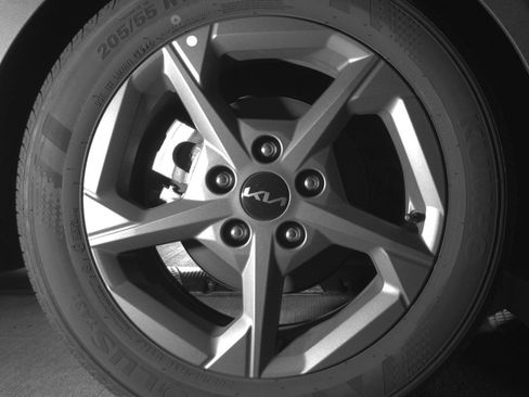 Used 2025 Kia K4 image 12