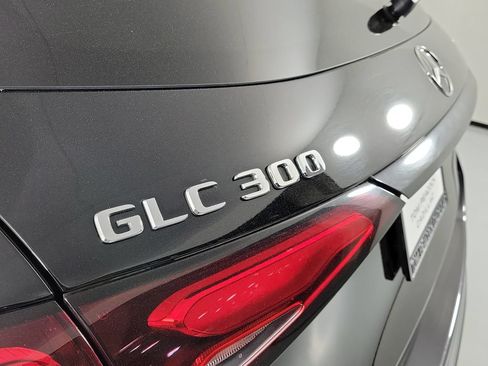 Used 2024 Mercedes-Benz GLC 300 4MATIC image 5