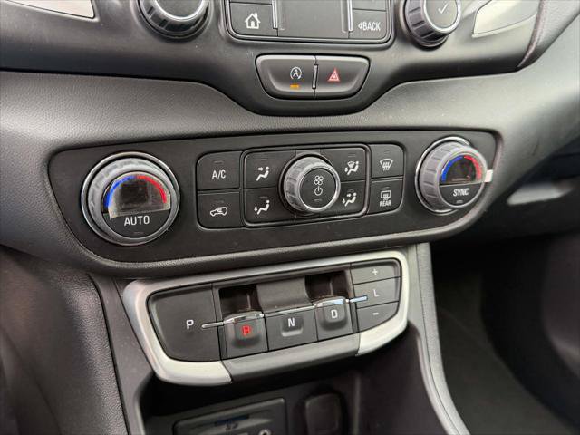 Used 2023 GMC Terrain SLT AWD/4WD image 31