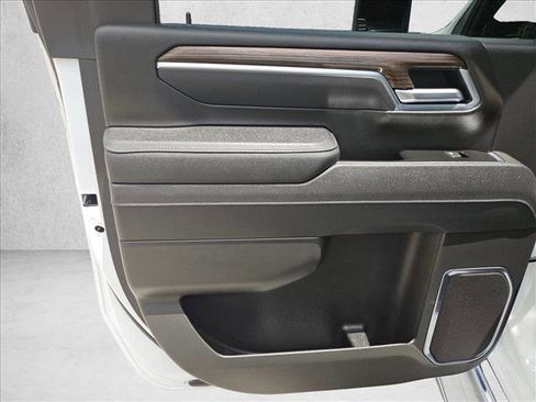 Used 2026 Chevrolet Silverado 2500 LT AWD/4WD image 13