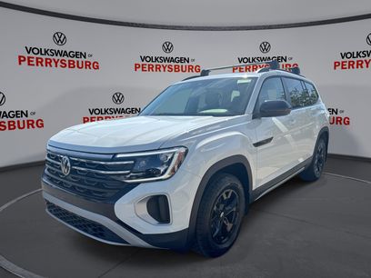 New 2025 Volkswagen Atlas Peak Edition SE