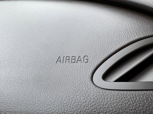 Used 2019 Buick LaCrosse Premium image 30