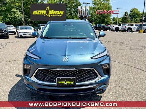 Used 2024 Buick Encore GX Avenir w/ Avenir Convenience Package AWD/4WD image 5