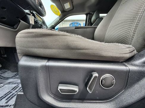 Used 2015 Ford F150 XLT w/ Equipment Group 302A Luxury AWD/4WD image 14