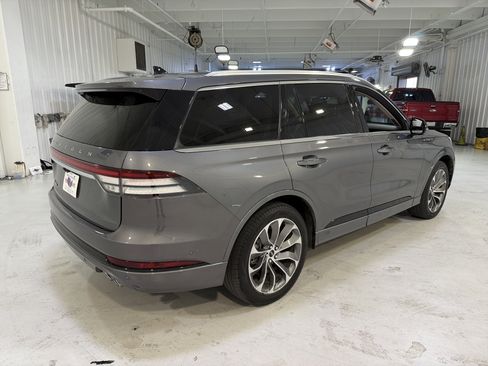 Used 2022 Lincoln Aviator Grand Touring w/ Equipment Group 301A image 5