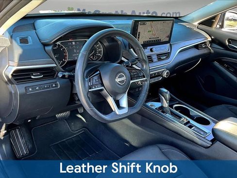 Used 2023 Nissan Altima 2.5 SV w/ SV Premium Package image 16