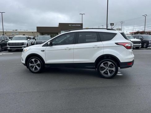 Used 2018 Ford Escape SEL FWD image 8