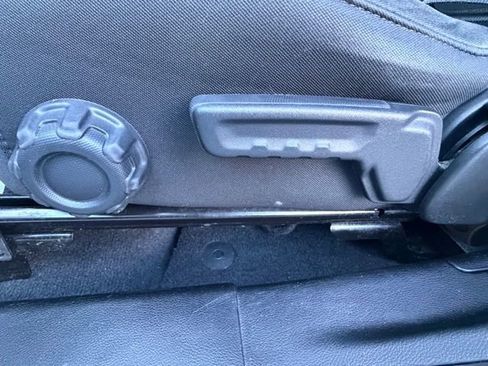 Used 2018 Jeep Wrangler Sport image 37