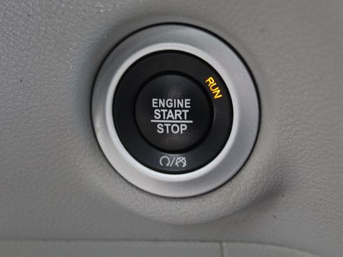 Used 2023 Chrysler Voyager LX FWD image 22