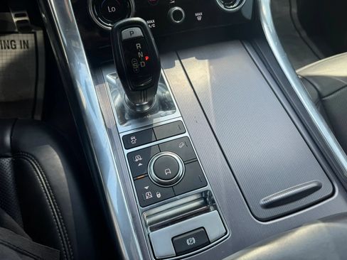Used 2018 Land Rover Range Rover Sport HSE AWD/4WD image 25