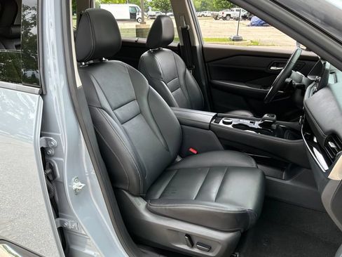 Used 2023 Nissan Rogue SL w/ SL Premium Package AWD/4WD image 32